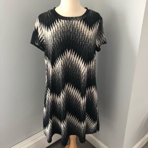 Apt 9 Black and white t shirt style dress